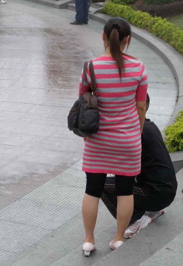 25岁女高中生